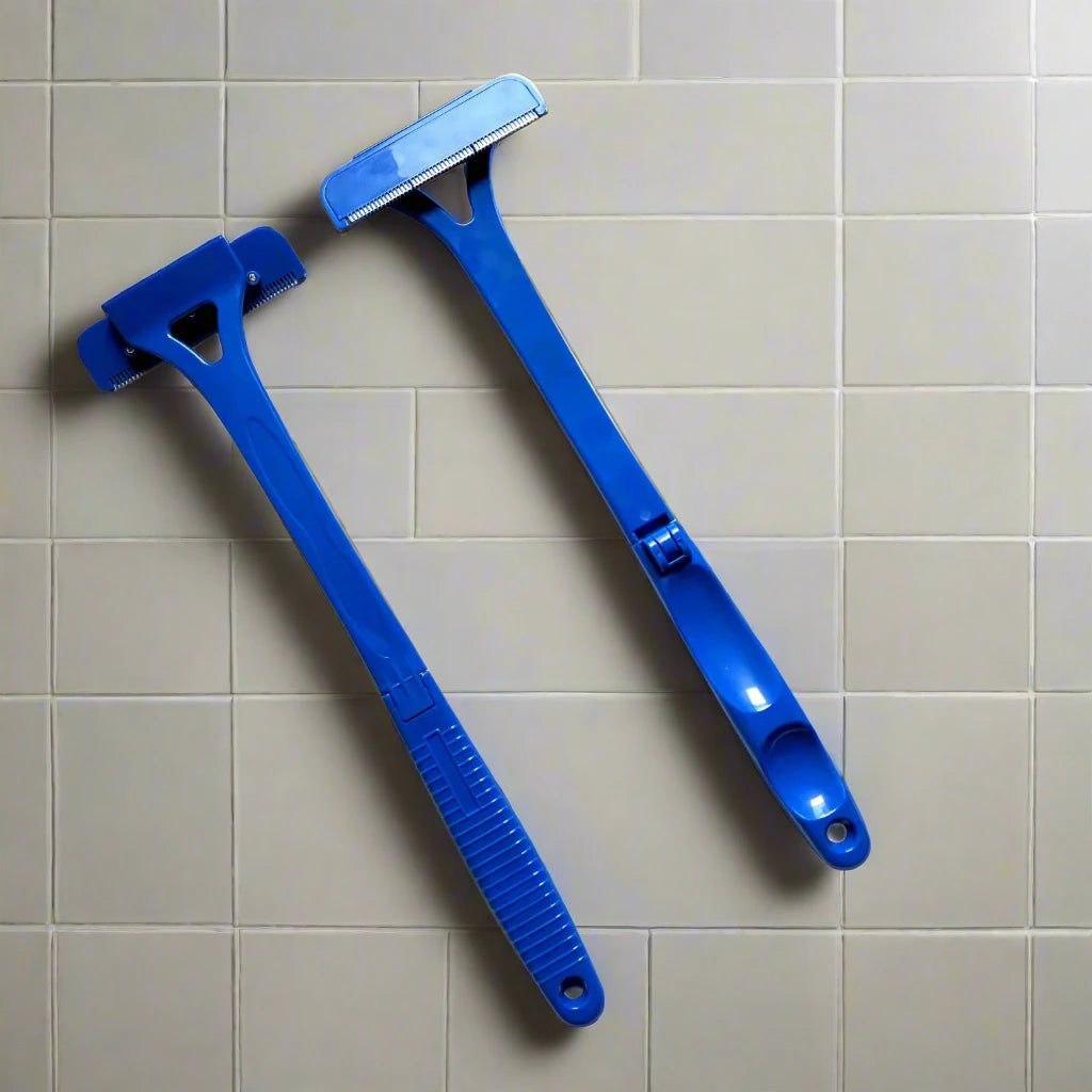 Rasoir dorsal pliable à long manche