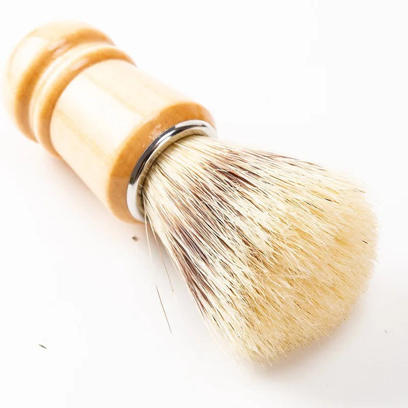 Blaireau à manche en bois