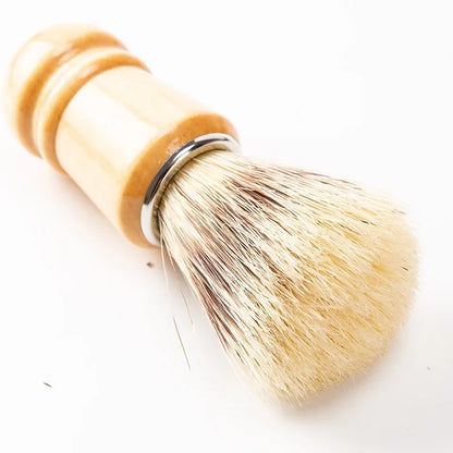 Blaireau à manche en bois