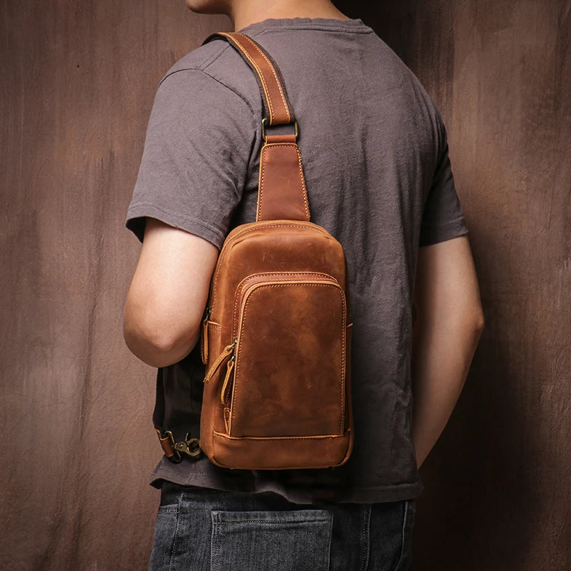 Sac de poitrine de luxe en cuir de vache de style vintage GURO