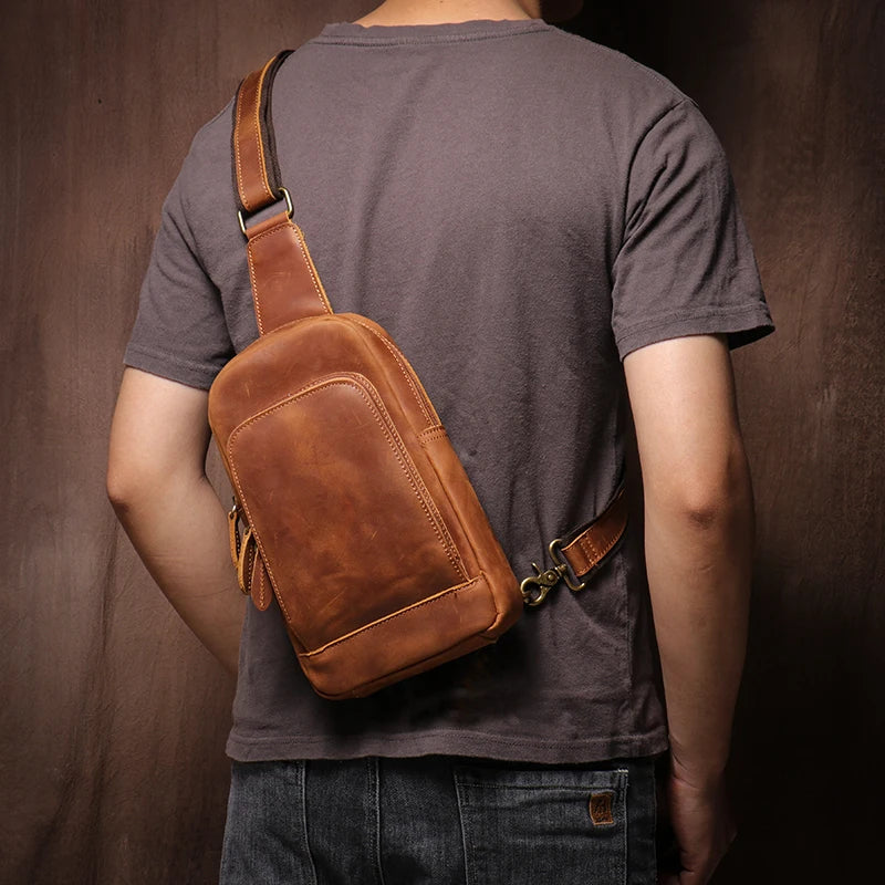 Sac de poitrine de luxe en cuir de vache de style vintage GURO